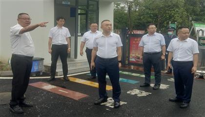 遂寧興業(yè)集團(tuán)召開“問題大排查、作風(fēng)大整治、工作大提升”專項(xiàng)行動(dòng)現(xiàn)場(chǎng)推進(jìn)會(huì)